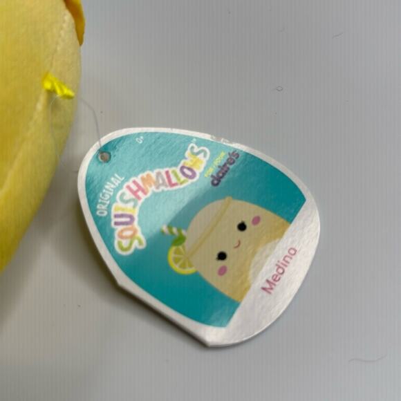 NWT 5” Medina the Yellow Lemonade Drink Squishmallows Claire’s Exclusive - Picture 4 of 4